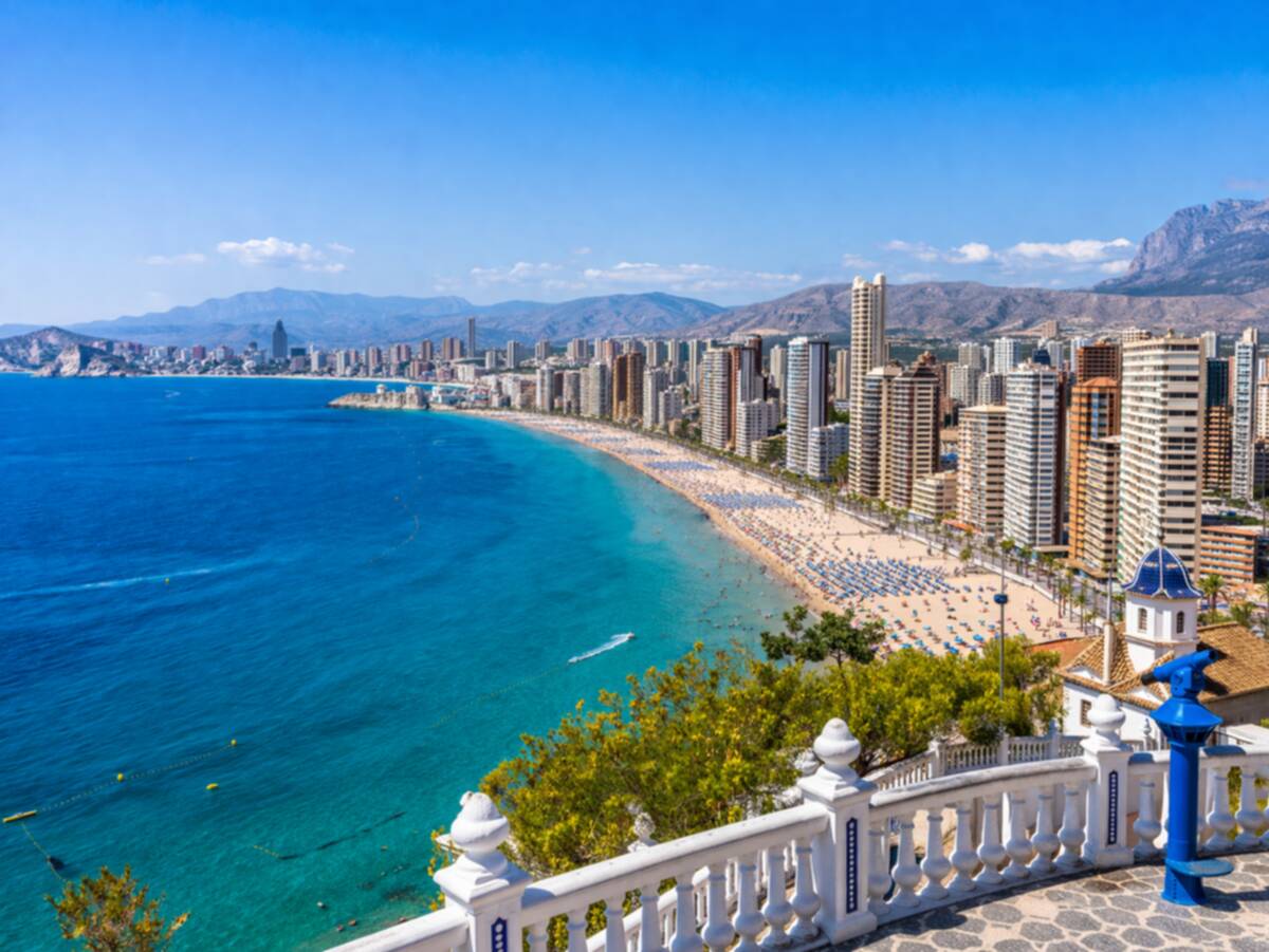 Deckenabsturz im Poseidón Palace Hotel in Benidorm verletzt sieben Gäste an der Costa Blanca (Benidorm)